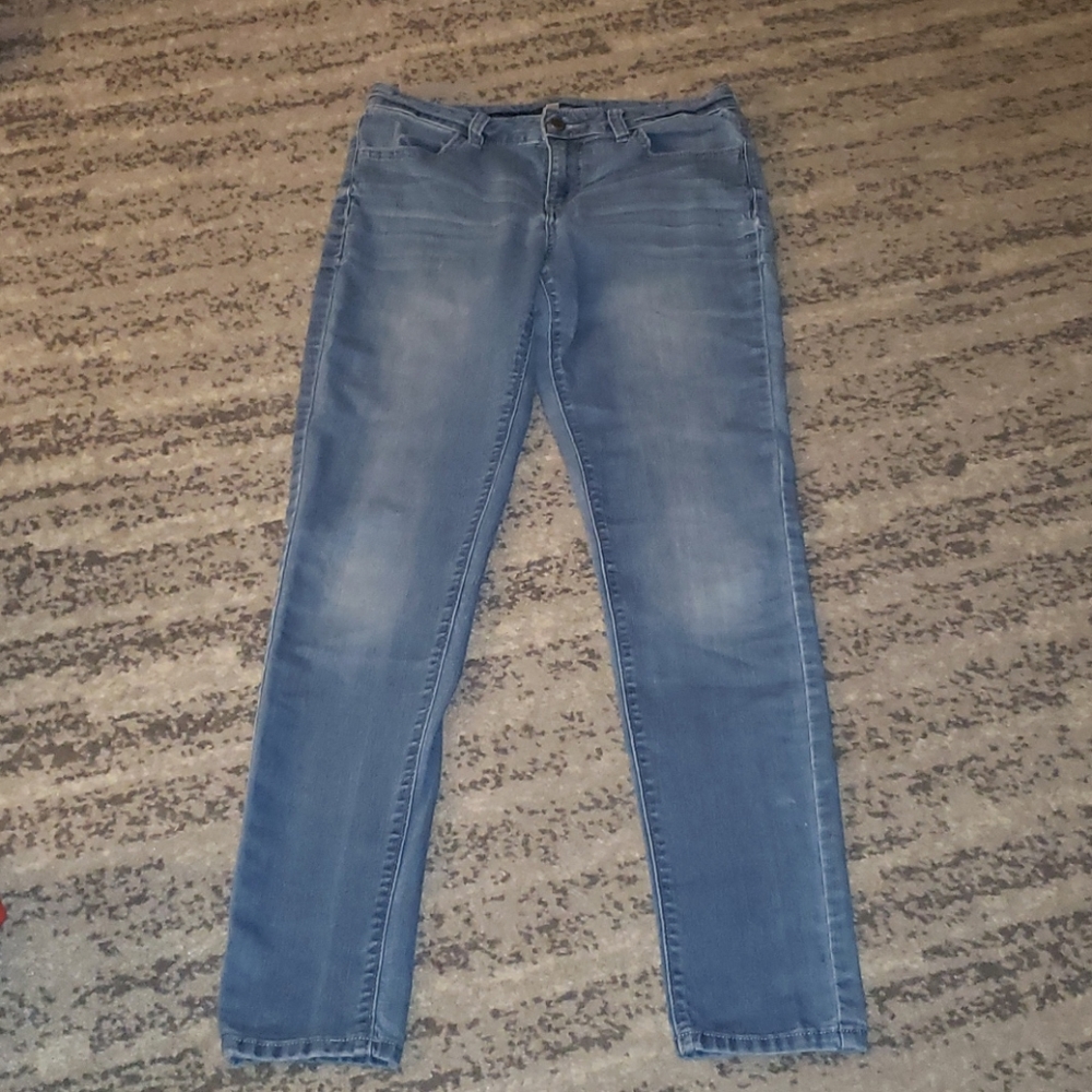 JLO light wash